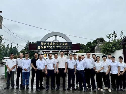 dc06666b8627b83b600f4c5f4415fe27.jpg dedef7e8-ce9f-4e59-8a3b-57ea98cd286b.jpg