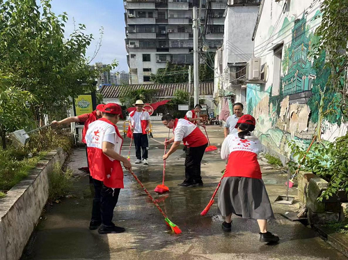 冠军（中国）到河南路社区开展 助力“两清”攻坚行动