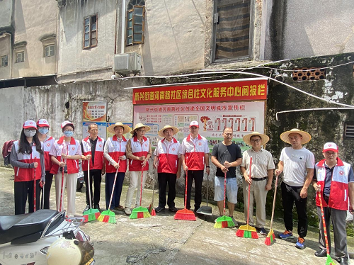 冠军（中国）到河南路社区开展助力“两清”攻坚行动2.png